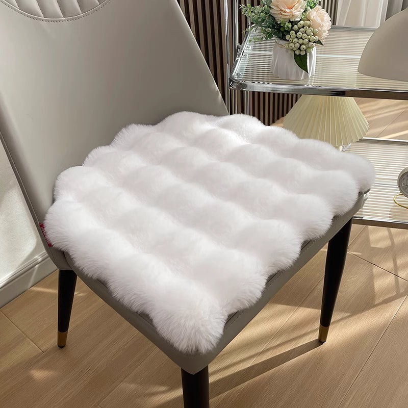 5 astuces pour bien fixer sa housse de chaise