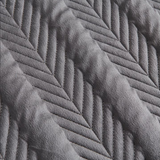 tissu matelassé texture chevron gris